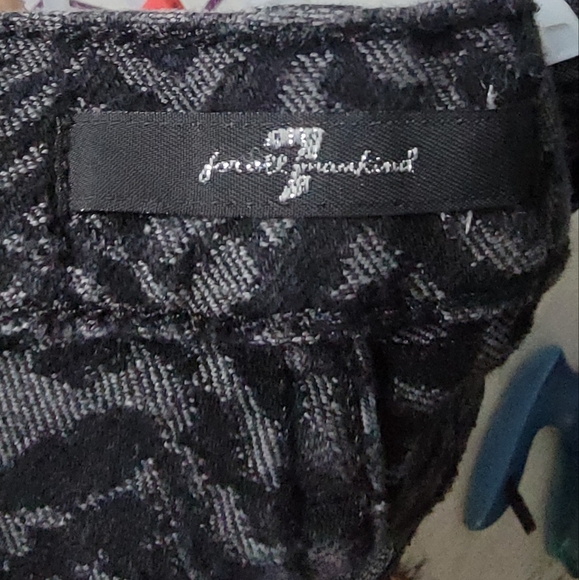 7 For All ManKind Black and Gray Cheveron Patterned Pants - Picture 7 of 8